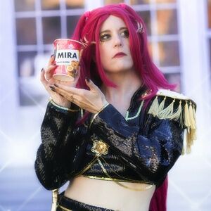 Meet your Posher, Robin